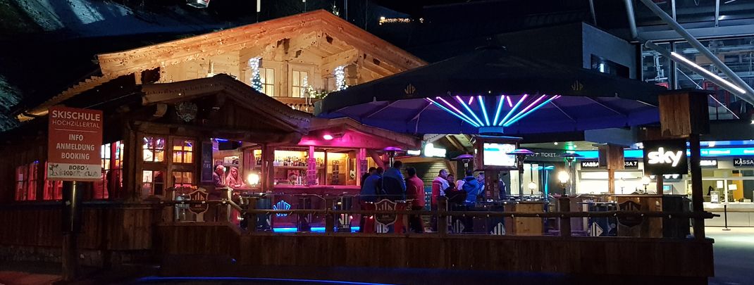 Nach Liftschluss kann an der Talstation in Kaltenbach weitergefeiert werden.