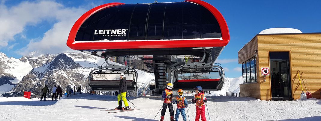 Endlich wieder Skifahren: Die Skigebiete in Südtirol, wie hier in Ladurns, freuen sich auf die Wintergäste.