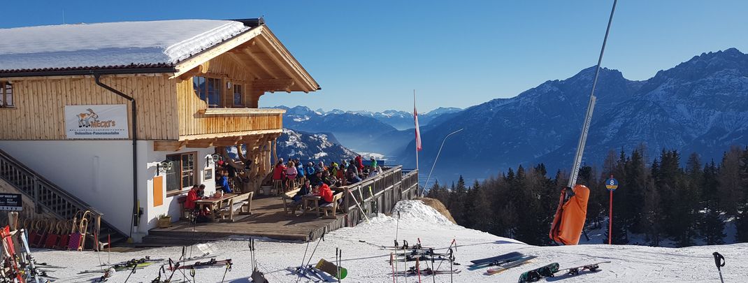Mecki's Dolomiten Panoramastubn at Zettersfeld Faschingalm slope