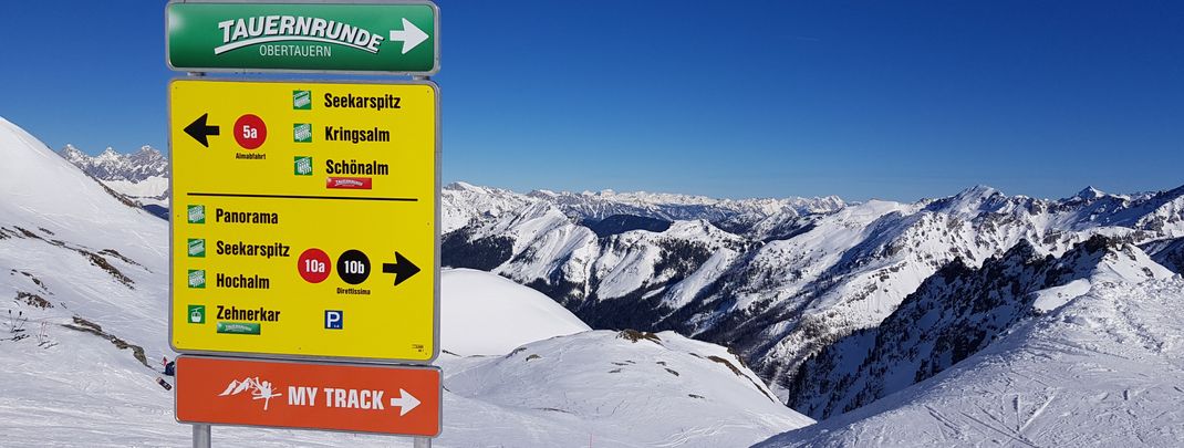 Several ski circuits lead through the ski area.