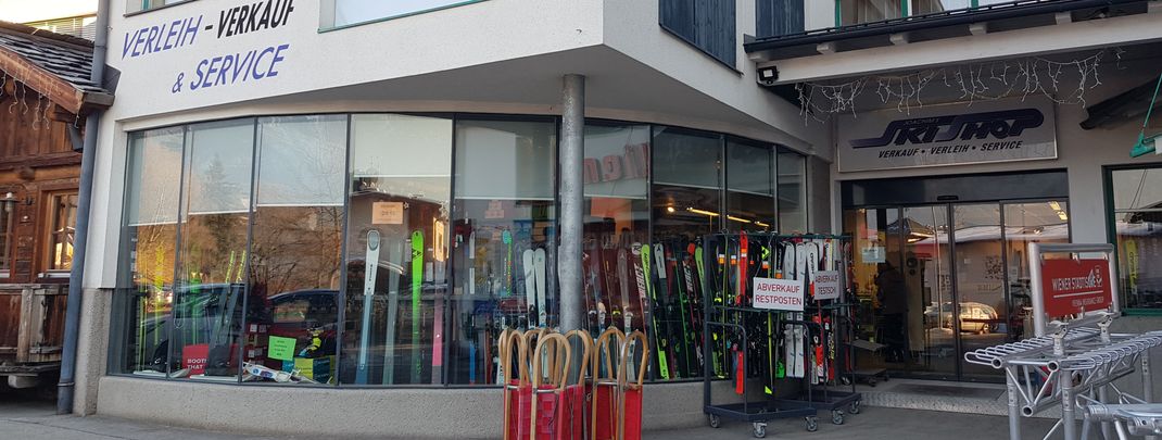 An der Talstation Zettersfeld gibt es einen Skiverleih und Skiservice.