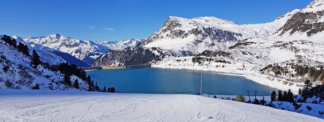 Der Silvapark Galtür ist schneesicher dank seiner guter Gebirgslage zwischen 1.600 und 2.300 Metern.