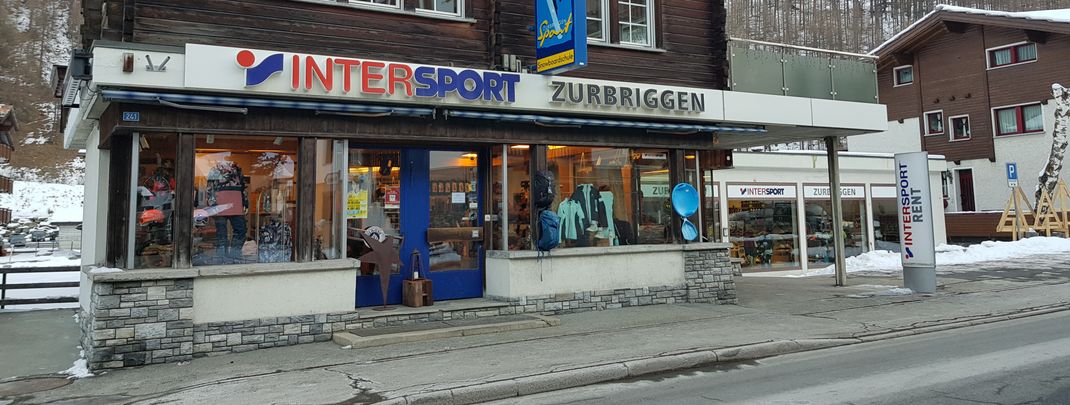In der Nähe der Talstation gibt es Sport-Shops und Verleihe.