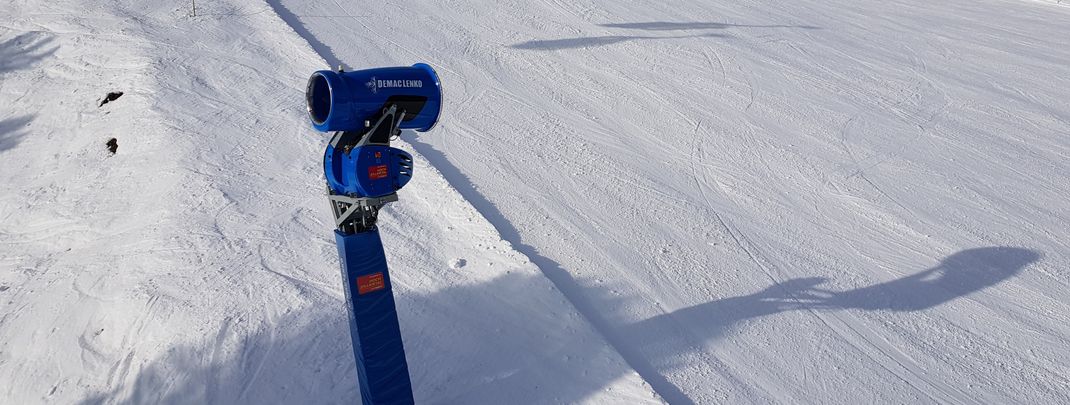Mehr als 500 Schneekanonen sorgen für eine lückenlose Beschneiung der Pisten.