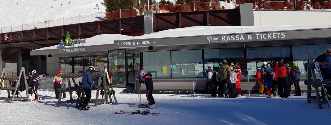 Der Preis für Skipässe ist angemessen.