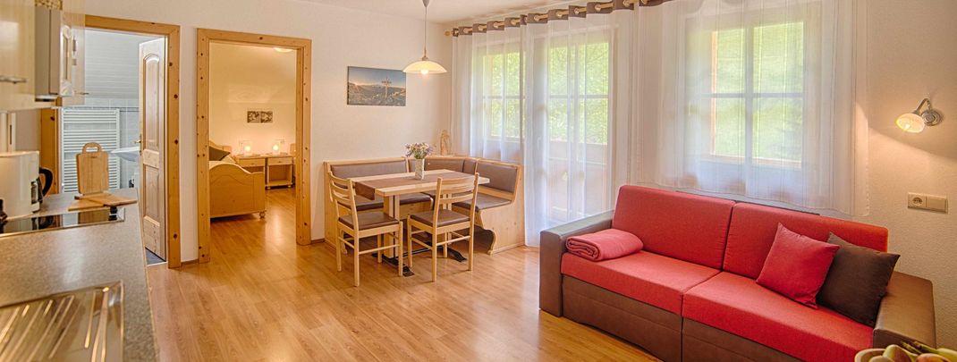 Wohnraum / Beispiel // Löfflerblick- Apartments & Wellness