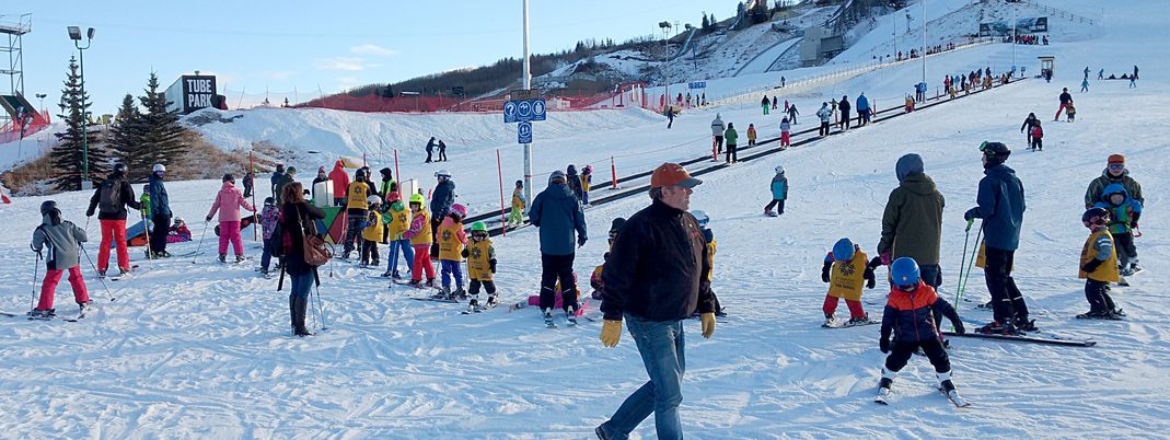 Anfänger kommen im Skigebiet Winsport mit den großzügigen Anfängerbereich voll auf ihre Kosten