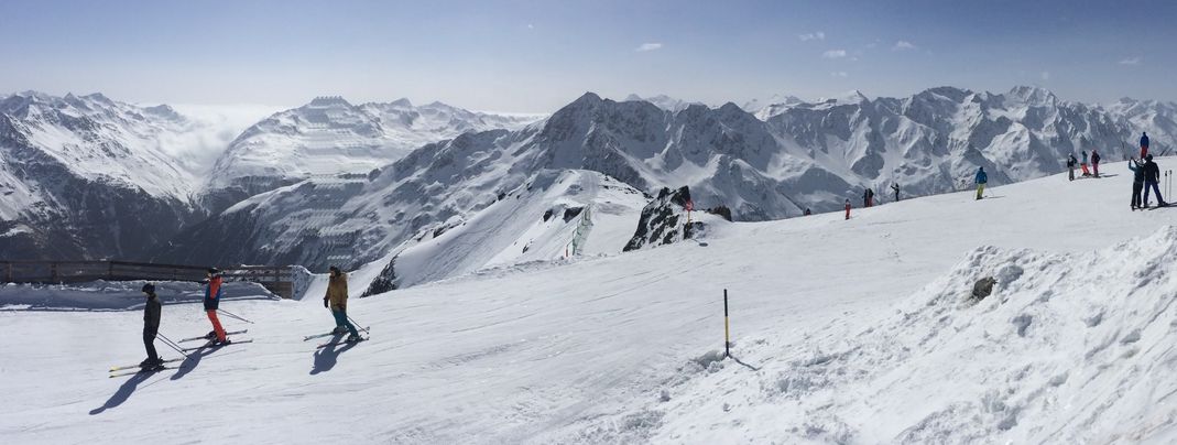 Der Skibetrieb in Sölden startet bereits im September.
