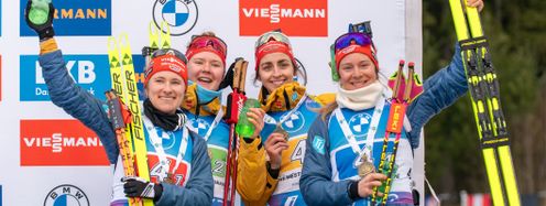 Bronze für Janina Hettich-Walz, Selina Grotian, Vanessa Voigt und Sophia Schneider in der Frauenstaffel.