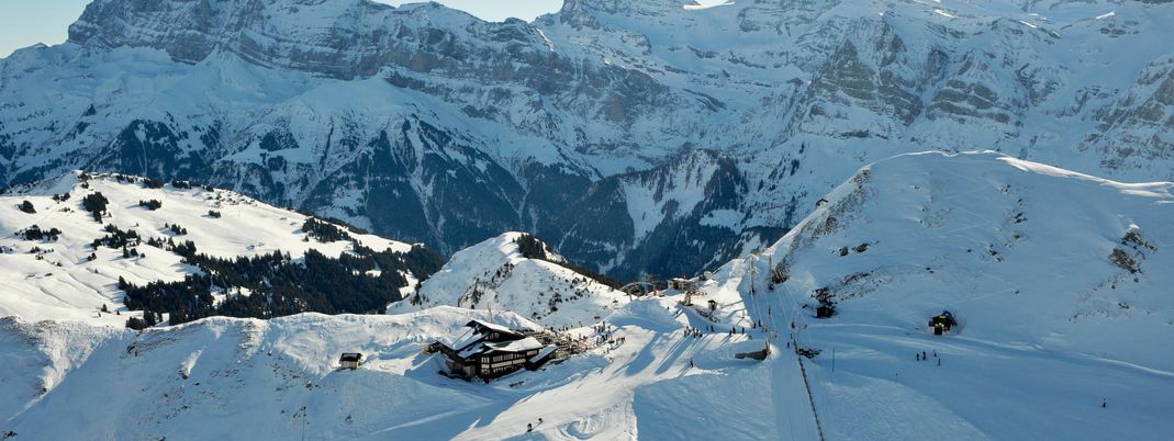 Internationale Skigebiete direkt auf einer Landesgrenze