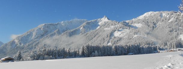 Blick zum Hahnenkamm