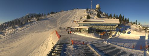 Der Arber im Bayerischen Wald könnte bald wieder im weißen Gewand erscheinen. (Aufnahme vom Januar 2017)