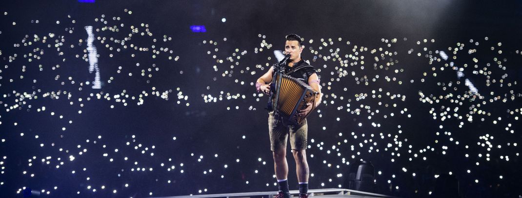 Ein Kracher zum Auftakt: Andreas Gabalier startet musikalisch die Skisaison in Flachau.