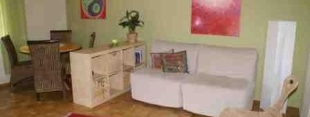 Wohnzimmer mit Schlafmöglichkeit