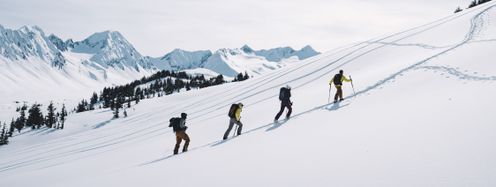 Mit nachhaltiger Bekleidung kannst auch du einen Teil zum Umweltschutz beitragen.