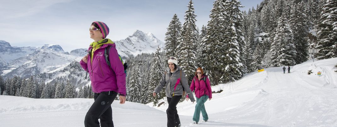 Winterangebote in Braunwald wird es auch weiterhin geben, unter anderem mit Winterwanderungen und Skitouren.