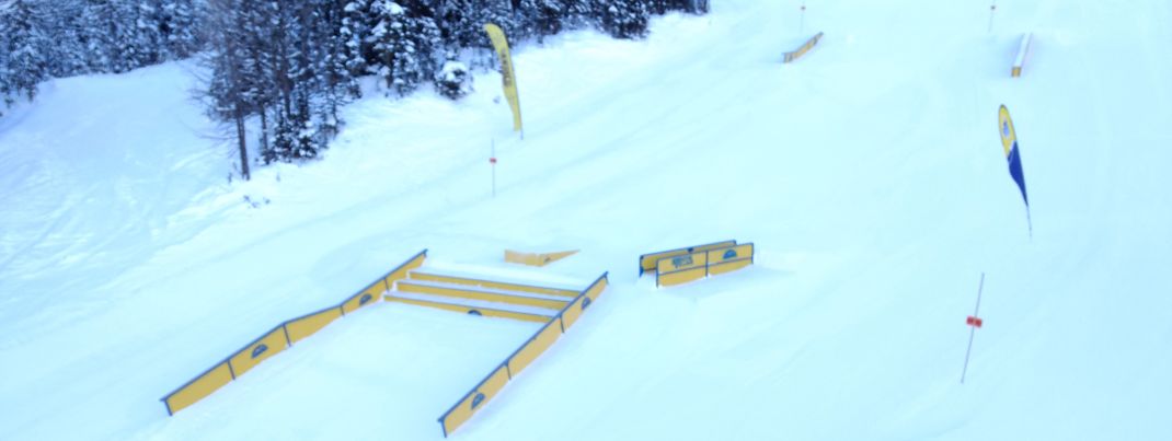 Kicker, Rails und Boxes - Obstacles aller Art befüllen die Snowparks