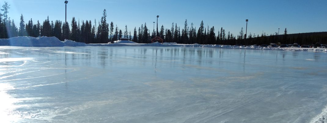 Auch ein zugefrorener See zum Eislaufen ist im Big White Ski Resort vorhanden