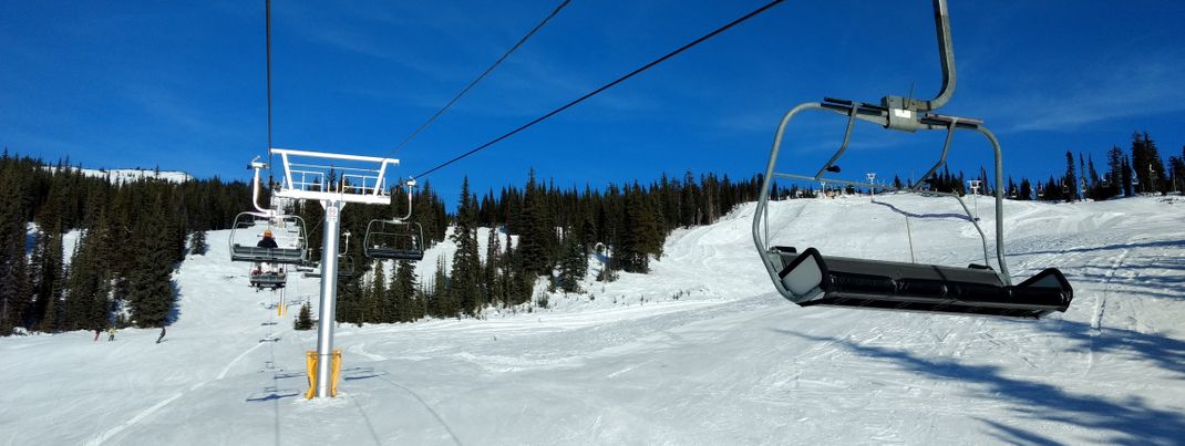Die Liftanlagen sind in Kanada generell nicht auf dem neusten Stand der Technik. Im Big White Ski Resort sind zumindest sehr viele Sessellifte verfügbar