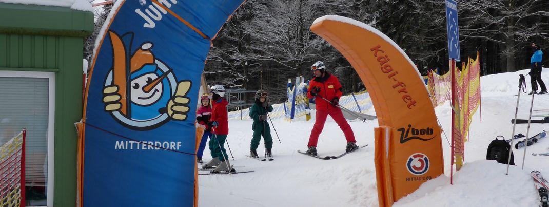 Im Junior Ski Zirkus kommen kleine und große Kinder voll auf Ihre Kosten