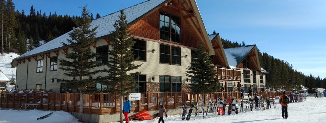 Review Banff Mt Norquay Category Nightlife