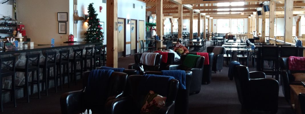 Lounge Flair statt Party im Lone Pine Pub