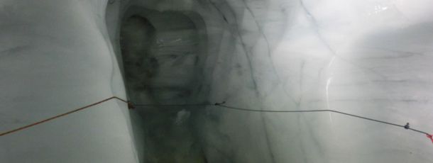 begehbare Gletscherspalte am Kaunertaler Gletscher