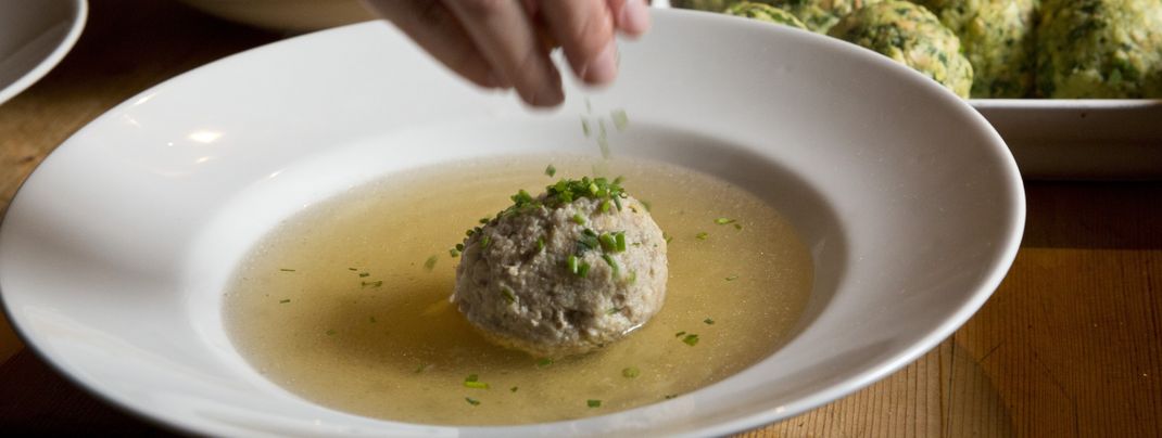Knödel in allen Varianten – eine echte Südtiroler Spezialität.