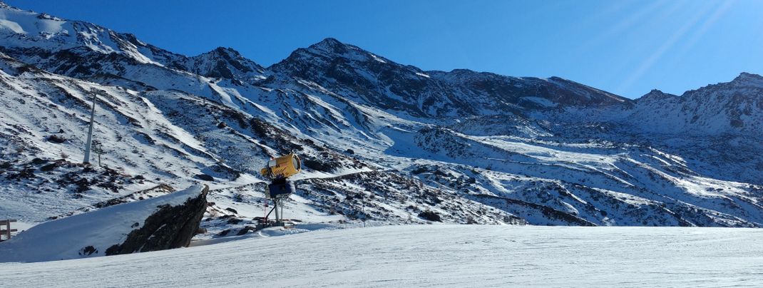 Around 65 percent of the slopes can be covered with artificial snow.