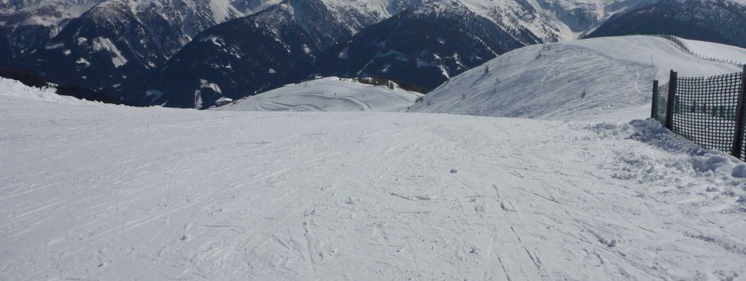 Sanfte, blaue Abfahrten wechseln sich ab mit etwas leichteren roten Pisten.