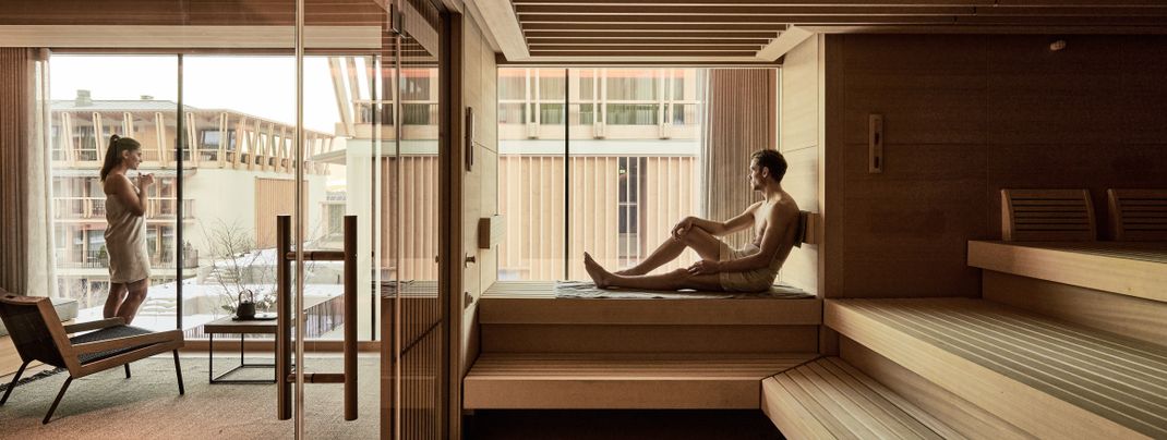 In der Sauna kannst du dich wunderbar aufwärmen.