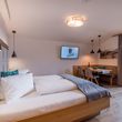 Schlafzimmer Studio Apartment Ahorn