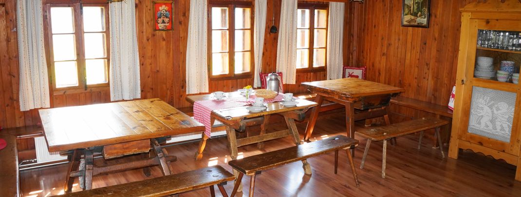 Die Küche ist groß und geräumig