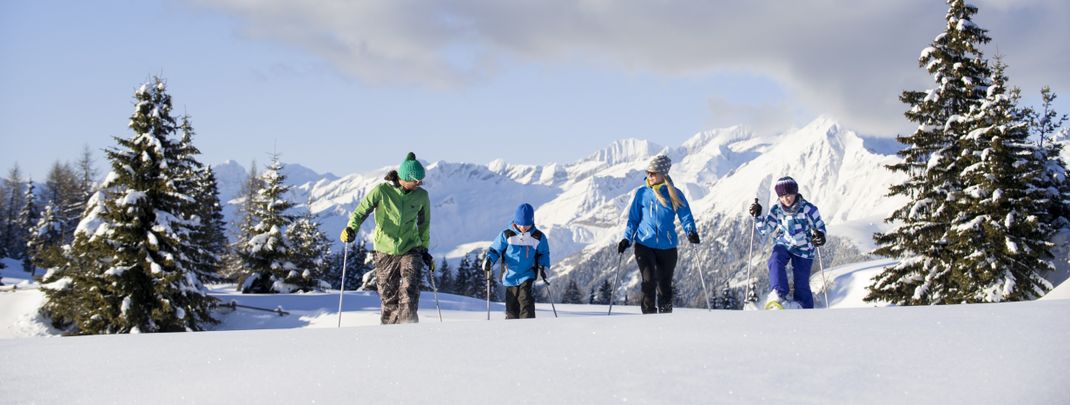 Unzählige Wanderwege führen euch durchs Südtiroler Winterwunderland.