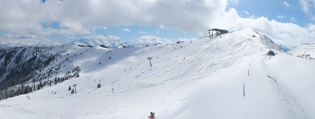 Im Salzburger Land warten noch jede Menge Pistenkilometer auf einen, selbst im März und April.