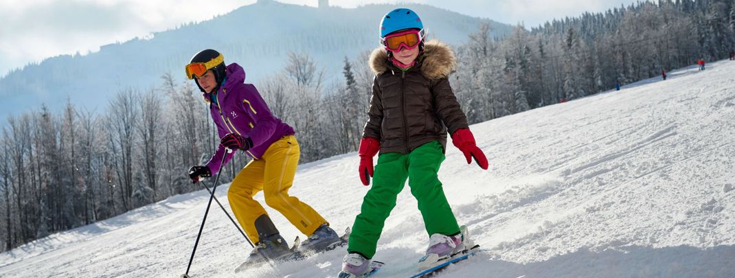 Erlebe den Winter im beliebtesten Familienskigebiet im Bayerischen Wald.