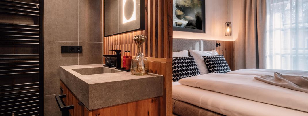 Im modernen Boho-Stil sind die Zimmer eingerichtet.