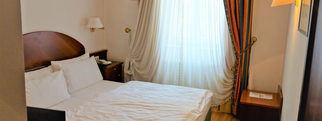 Biedermeier Mini Zimmer im Hotel Corso in Bruneck