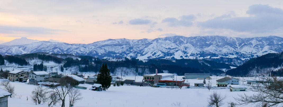 Beeindruckend ist der Ausblick vom Skigebiet Nozawa Onsen bei Nagano.