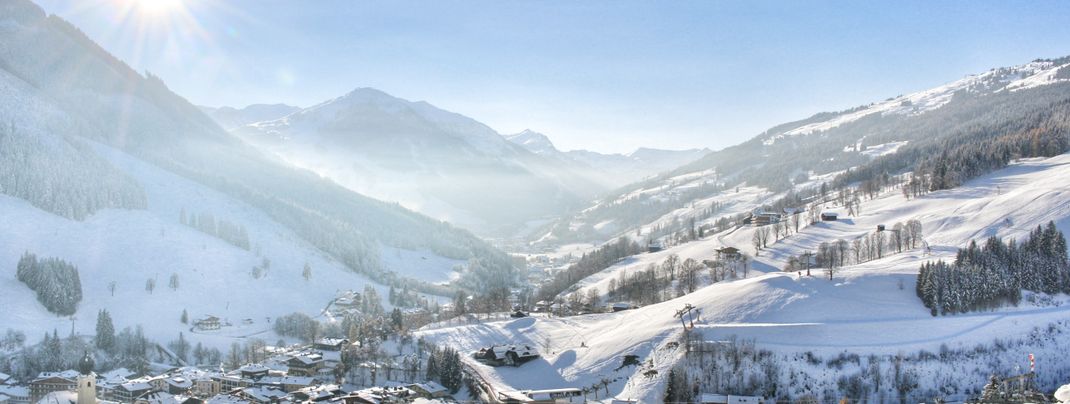 Blick auf Saalbach Mitte November 2016.