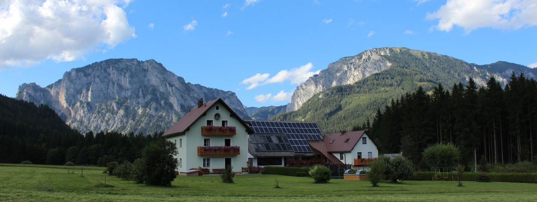 Angererhof vor Pribitz und Meßnerin