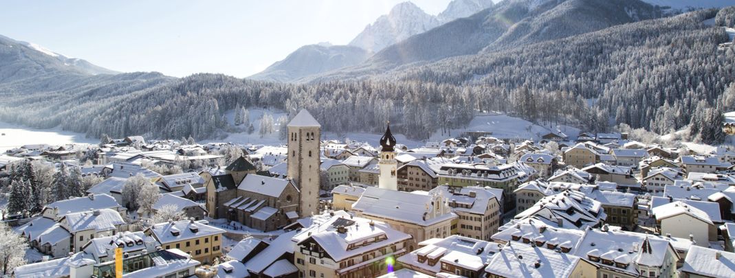 Blick auf die Marktgemeinde Innichen in der Dolomitenregion 3 Zinnen
