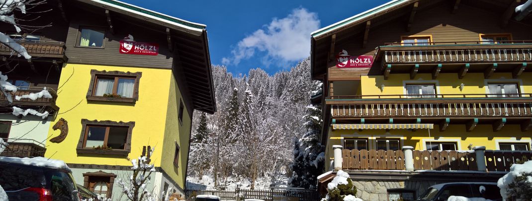 Herzlich Willkommen in HÖLZLs BED&BREAKFAST