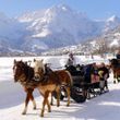 Romantik pur: Kutschenfahrten durch das verschneite Tal.