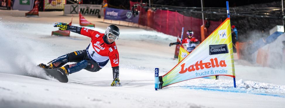 Im direkten Duell sind die Snowboarder bei den Alpinrennen unterwegs.