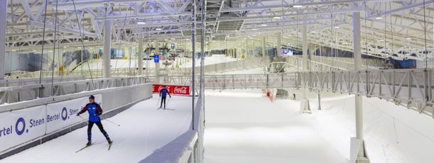 The track is 5 meters wide.