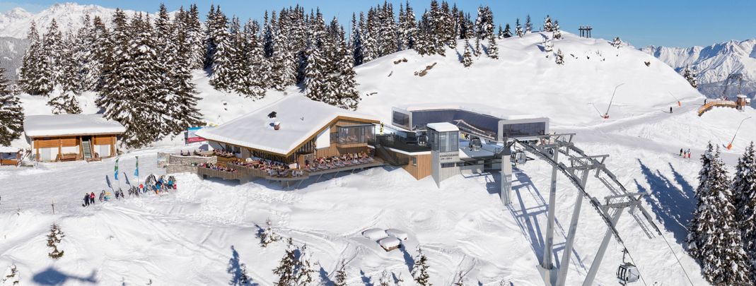 Die neue Sonnkogelbahn wird im Winter mit Sesseln und im Sommer mit Gondeln ausgestattet.