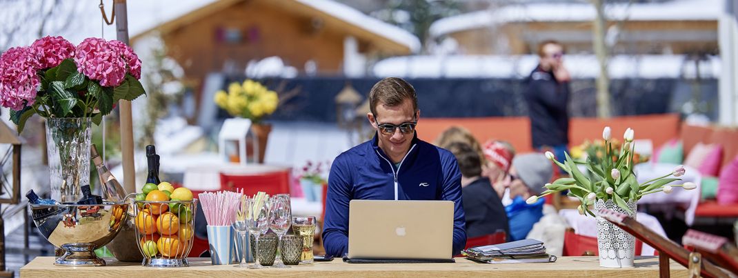 Sogar zum Arbeiten ist der Schmelzhof ein optimaler Platz...