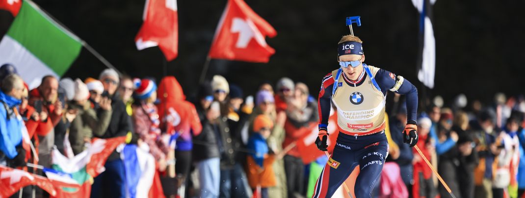 Johannes T. Boe gewinnt fünf Medaillen in Lenzerheide und katapultiert sich zum erfolgreichsten WM-Athleten aller Zeiten.