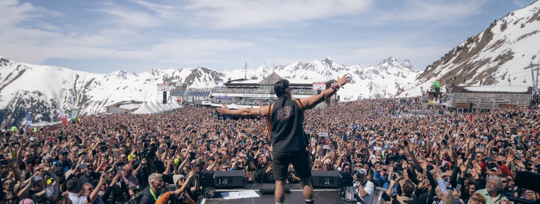 Volks-Rock’n’Roller Andreas Gabalier begeistert 18.700 Wintersportler beim Top of the Mountain Spring Concert auf der Idalp.